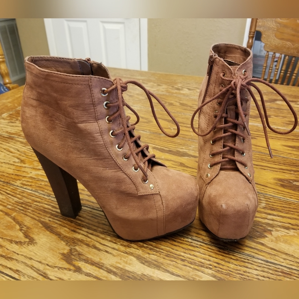 Breckelles chunky heel booties